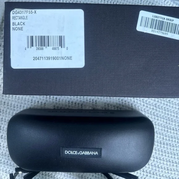 Dolce & Gabbana Sleek Black Sunglasses - Picture 4 of 6